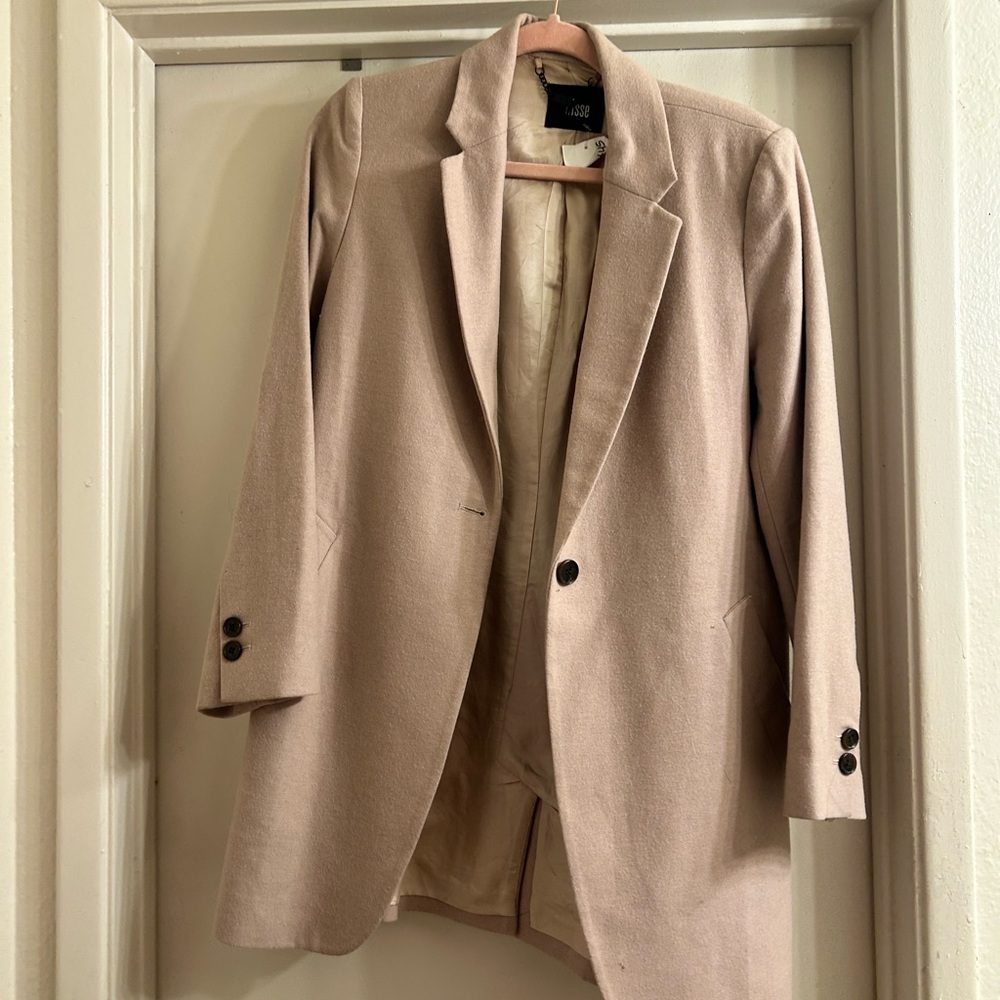 Elegant Beige Women's Blazer